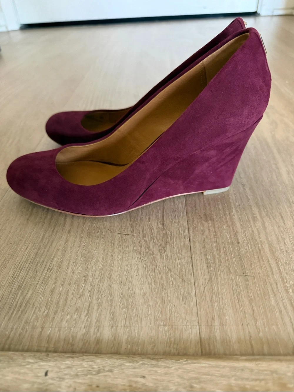 Coach Burgundy Suede Wedge Pumps 6.5 B Women’s Heels Leather Classic Designer